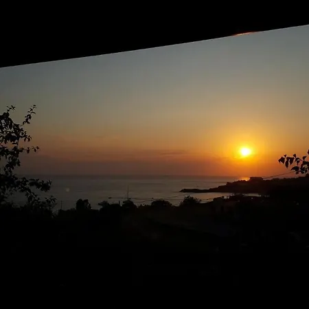 Nyaraló Family With A Fantastic Sea View, 5 Minutes From The Beaches *