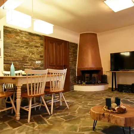 Family With A Fantastic Sea View, 5 Minutes From The Beaches Koundouros